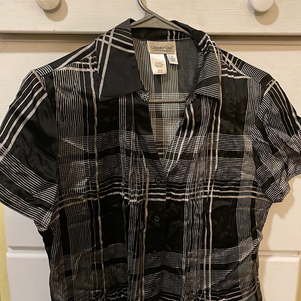 100% Silk button top